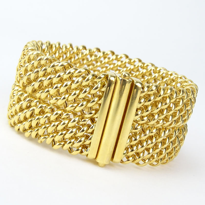 Vintage Italian 18 Karat Yellow Gold Flexible Mesh Link Cuff Bangle Bracelet.