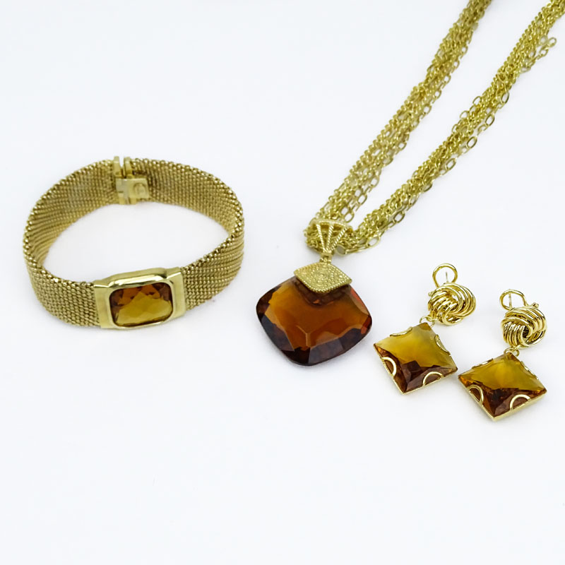 Large Italian Citrine and 14 Karat Yellow Gold Necklace, Bracelet and Earring Suite.