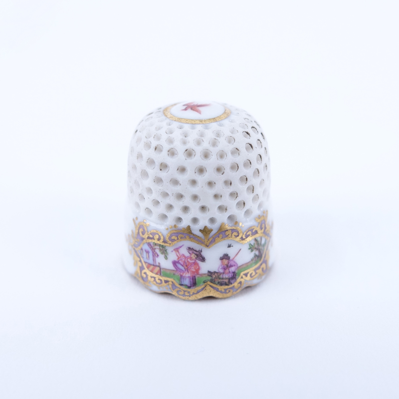 Mid 18th Century Meissen Porcelain Thimble.