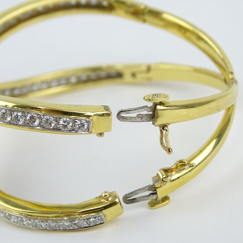 Vintage Approx. 7.0 Carat Round Brilliant Cut Diamond and 18 Karat Yellow Gold Hinged Cuff bangle Bracelet.