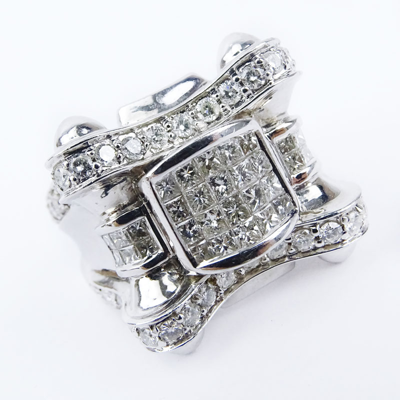 2.50 Carat Princess Cut and Round Brilliant Cut Diamond and 14 Karat White Gold Ring.