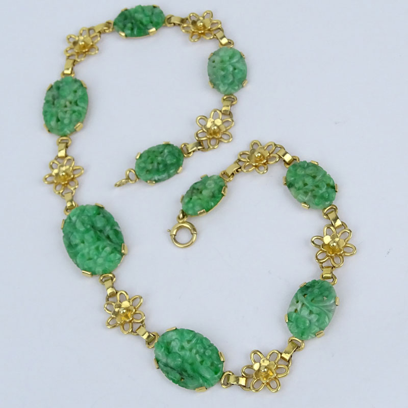 Vintage Carved Jade and 14 Karat Yellow Gold Necklace