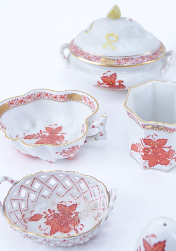 Large Collection of Herend Porcelain Tableware in the Chinese Bouquet (Rust) Pattern