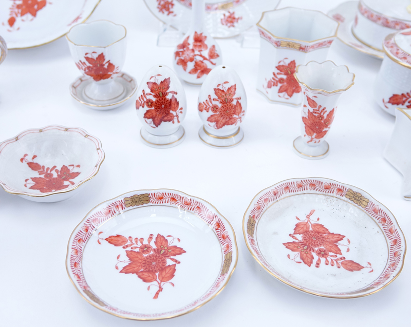 Large Collection of Herend Porcelain Tableware in the Chinese Bouquet (Rust) Pattern