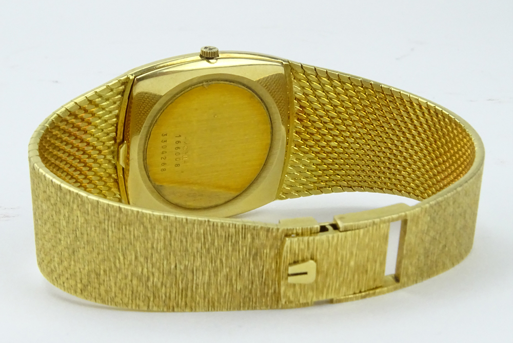 Man's Vintage Universal Genève Golden Shadow Automatic 18 Karat Yellow Gold Bracelet Watch