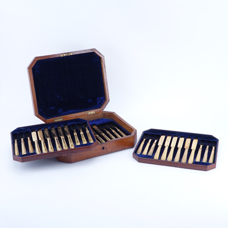 Mid 19th Century English Twenty-Four (24) Piece Vermeil Fruit Set In Box