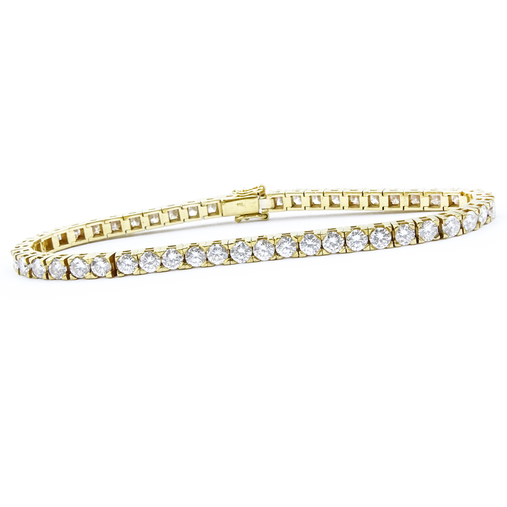 7.0 Carat Round Brilliant Cut Diamond and 18 Karat Yellow Gold Tennis Bracelet.