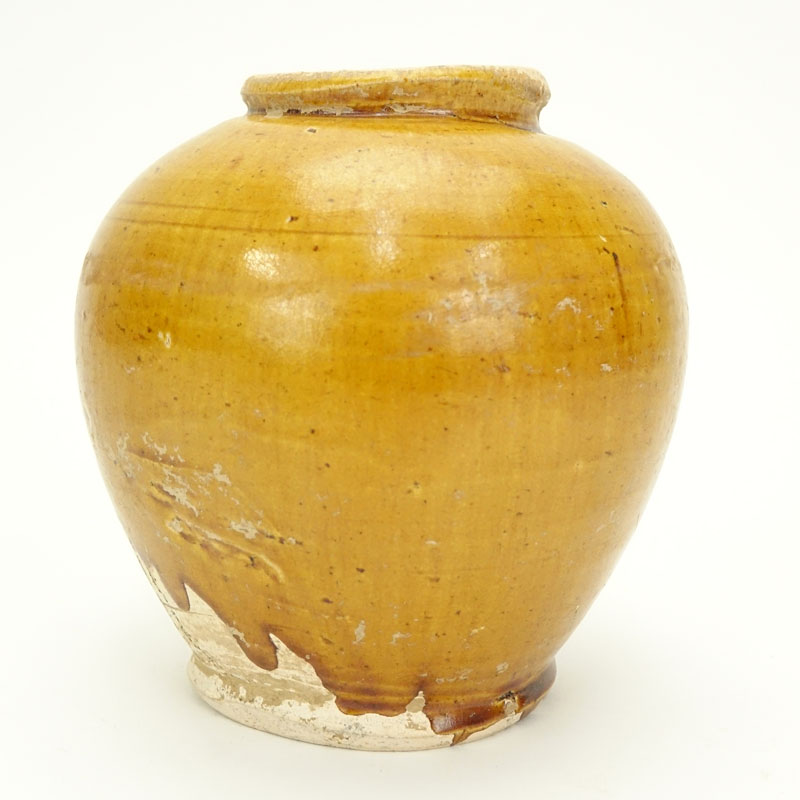 Chinese Tang Dynasty Lemon Yellow Glazed Round Vase