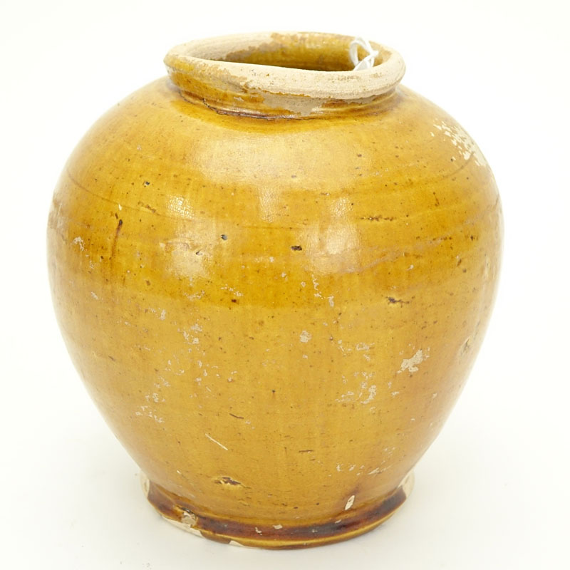 Chinese Tang Dynasty Lemon Yellow Glazed Round Vase