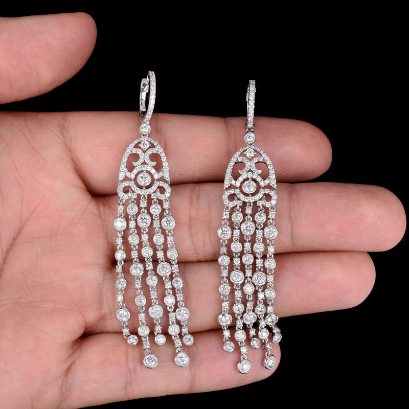 Approx. 5.0 Carat Round Brilliant Cut Diamond and 18 Karat White Gold Chandelier Earrings