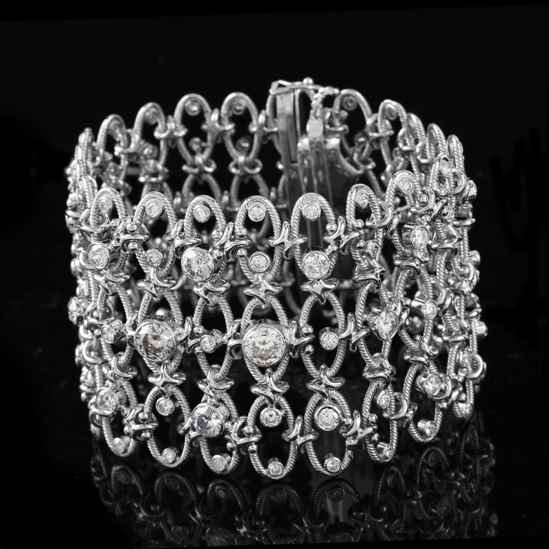 Approx. 10.0 Carat Round Brilliant Cut Diamond and 18 Karat White Gold Bracelet