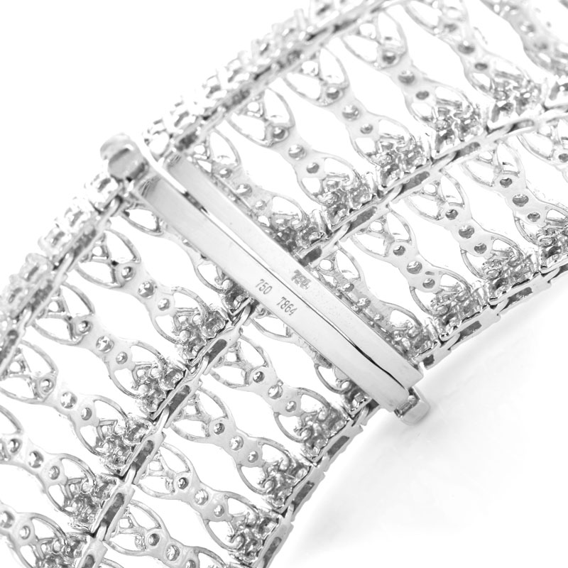 Approx. 9.50 Carat Round Brilliant Cut Diamond and 18 Karat White Gold Bracelet