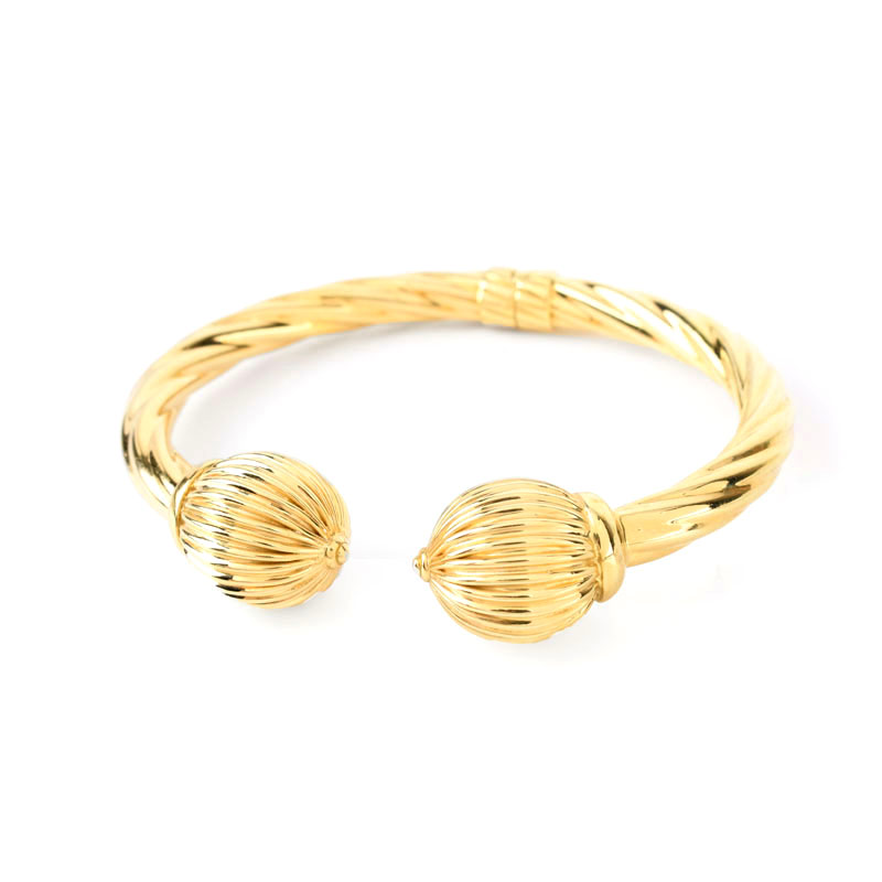 Italian 18 Karat Yellow Gold Hinged Cuff Bangle Bracelet. Stamped 18K Italy.