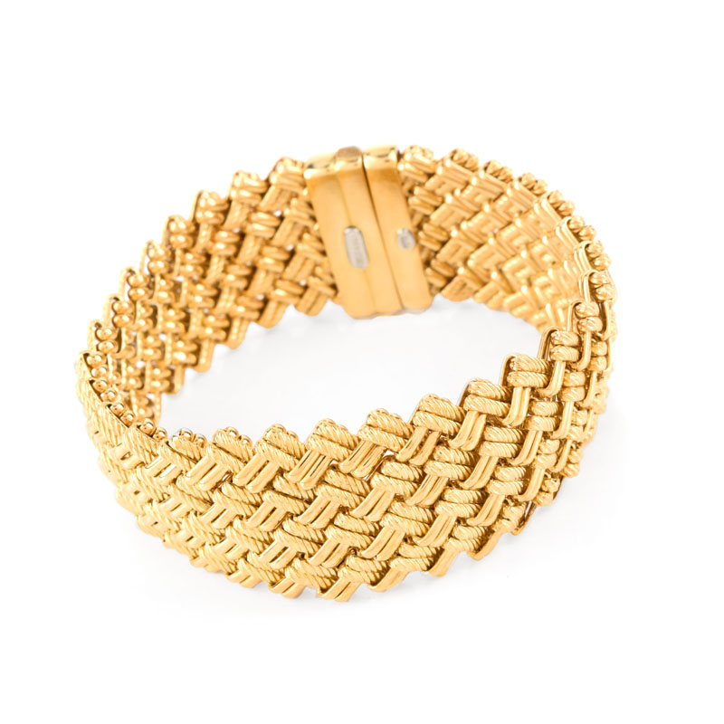 Italian 18 Karat Yellow Gold and Diamond Mesh Link Bracelet. Stamped 18K Italy. Very good condition.