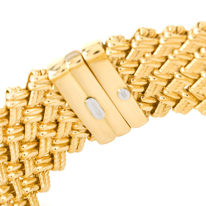 Italian 18 Karat Yellow Gold and Diamond Mesh Link Bracelet. Stamped 18K Italy. Very good condition.
