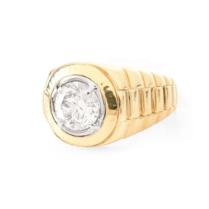 Man's Vintage Approx. 2.93 Carat Round Brilliant Cut Diamond and 14 Karat Yellow Gold Ring.