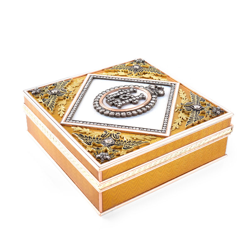 Very Fine Russian Faberge 56 Yellow Gold (14 Karat), Rose Cut Diamond, Yellow and Opalescent White Guilloche Enamel Box. 