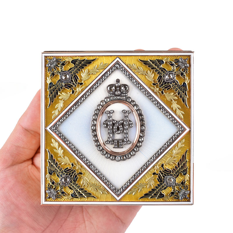Very Fine Russian Faberge 56 Yellow Gold (14 Karat), Rose Cut Diamond, Yellow and Opalescent White Guilloche Enamel Box. 
