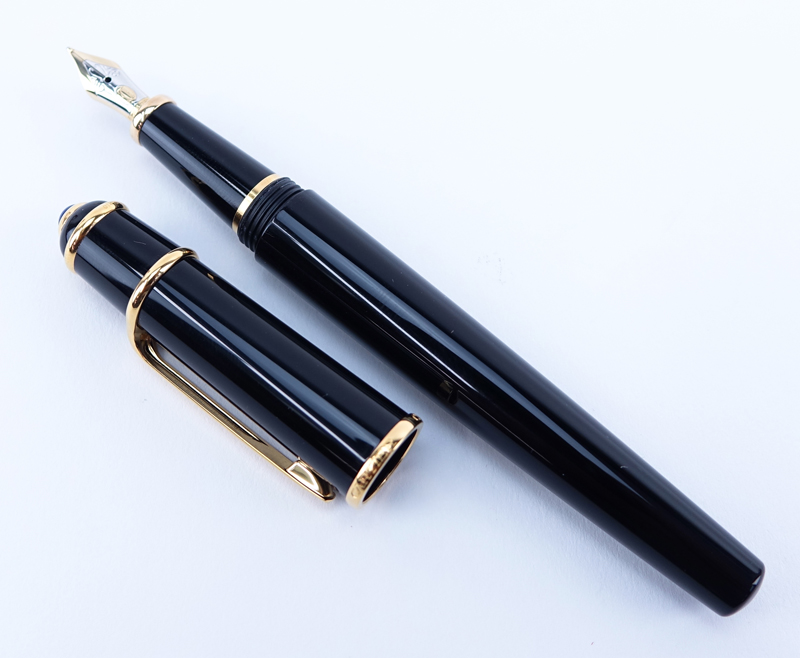 Cartier Pasha Fountain Pen with 18K Gold Nib. COA and box with documents included.