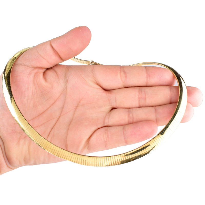 Vintage Italian 14 Karat Yellow Gold Choker Necklace. Stamped Italy 14K to clasp.