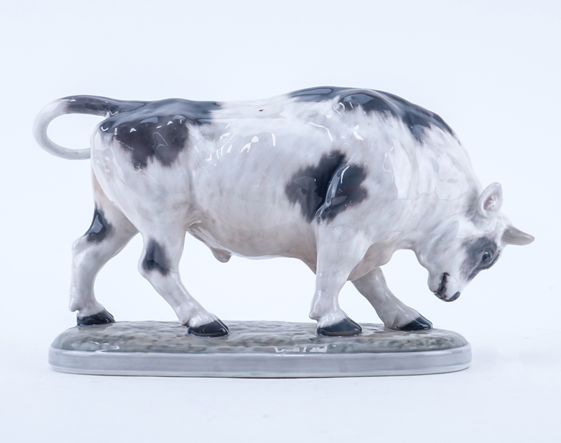 Dahl Jensen "Bull" Glazed Porcelain Figurine Signed and Numbered 1264.