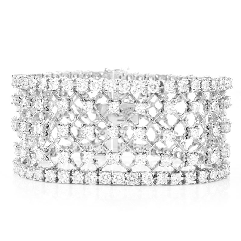 Approx. 14.0 Carat Round Brilliant Cut Diamond and 14 Karat White Gold Lattice Link Bracelet.