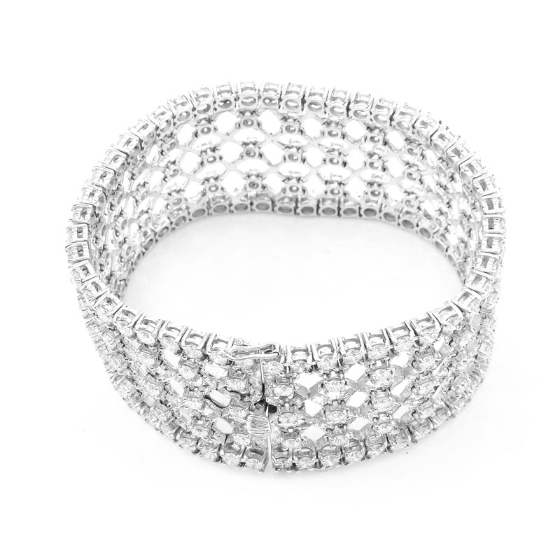 Approx. 14.0 Carat Round Brilliant Cut Diamond and 14 Karat White Gold Lattice Link Bracelet.