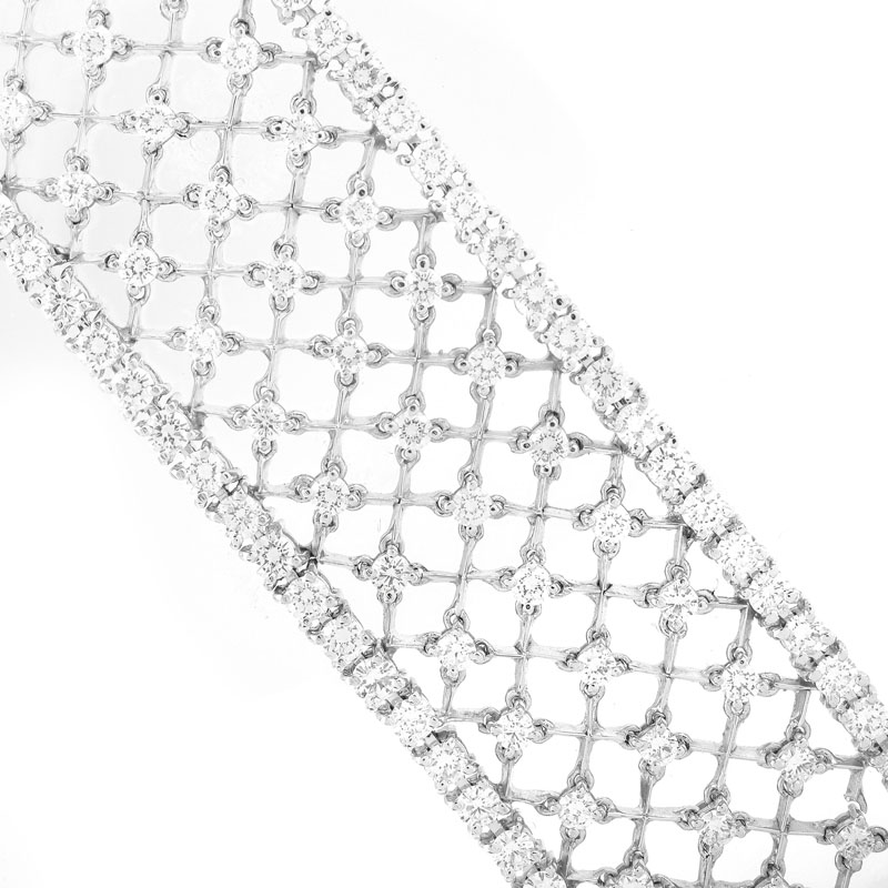 Approx. 14.0 Carat Round Brilliant Cut Diamond and 14 Karat White Gold Lattice Link Bracelet.