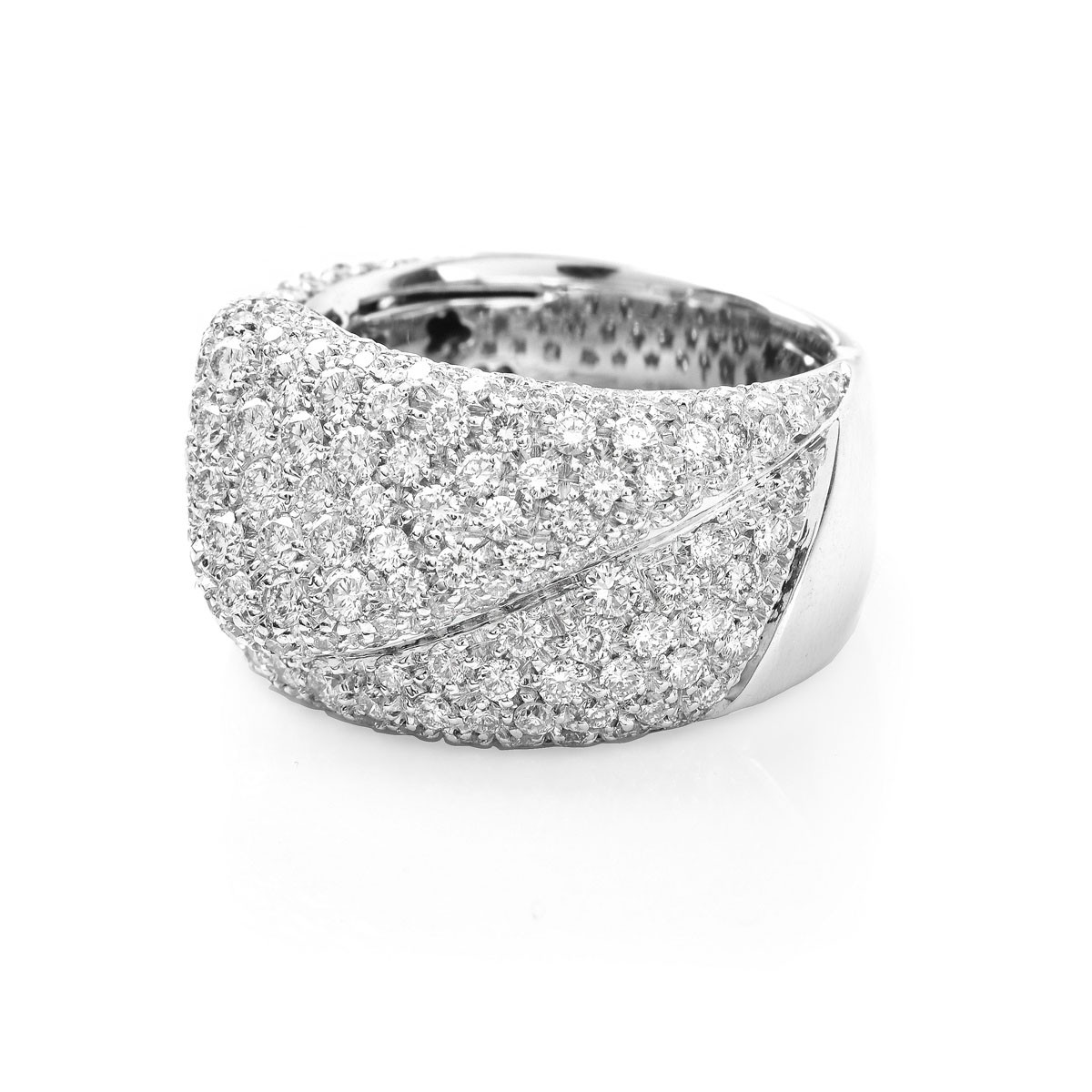 Contemporary Approx. 3.50 Carat Pave Set Round Brilliant Cut Diamond and 18 Karat White Gold Dinner Ring.