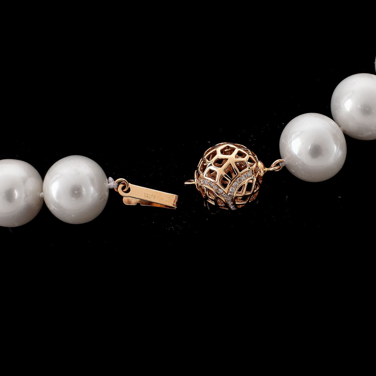 Single Strand 13.0-15.0mm South Sea White Pearl Necklace with 14 Karat Yellow Gold and Diamond Clasp. Clasp stamped 585.