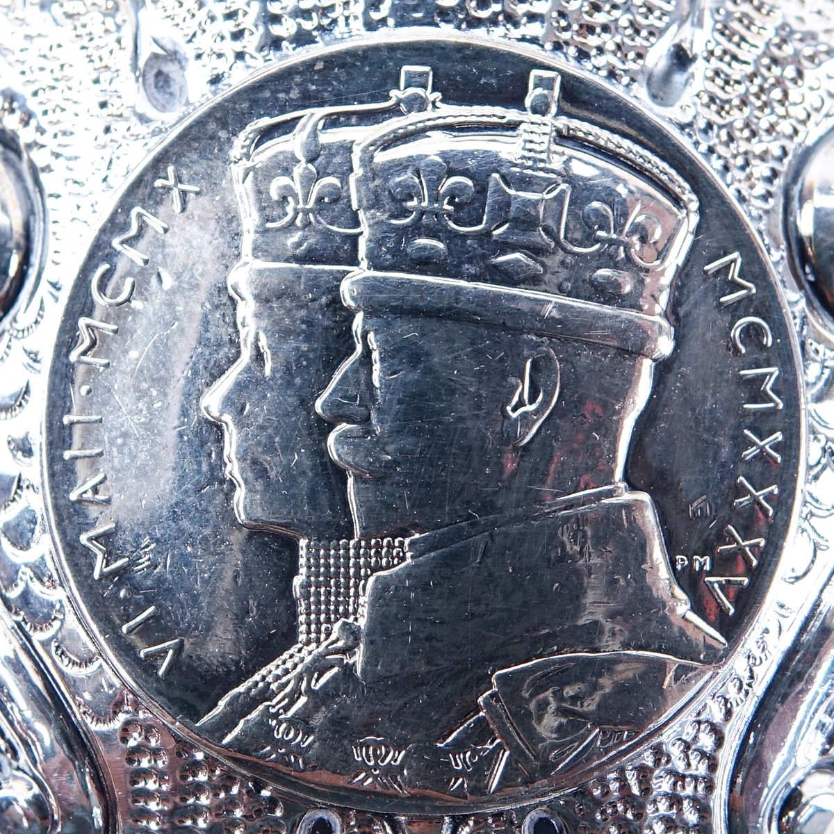 Antique English Silver Handled Cup With Inset King George V And Queen Mary Silver Jubilee Commemorative Silver Coin. Hallmarked London 1935, A & H.