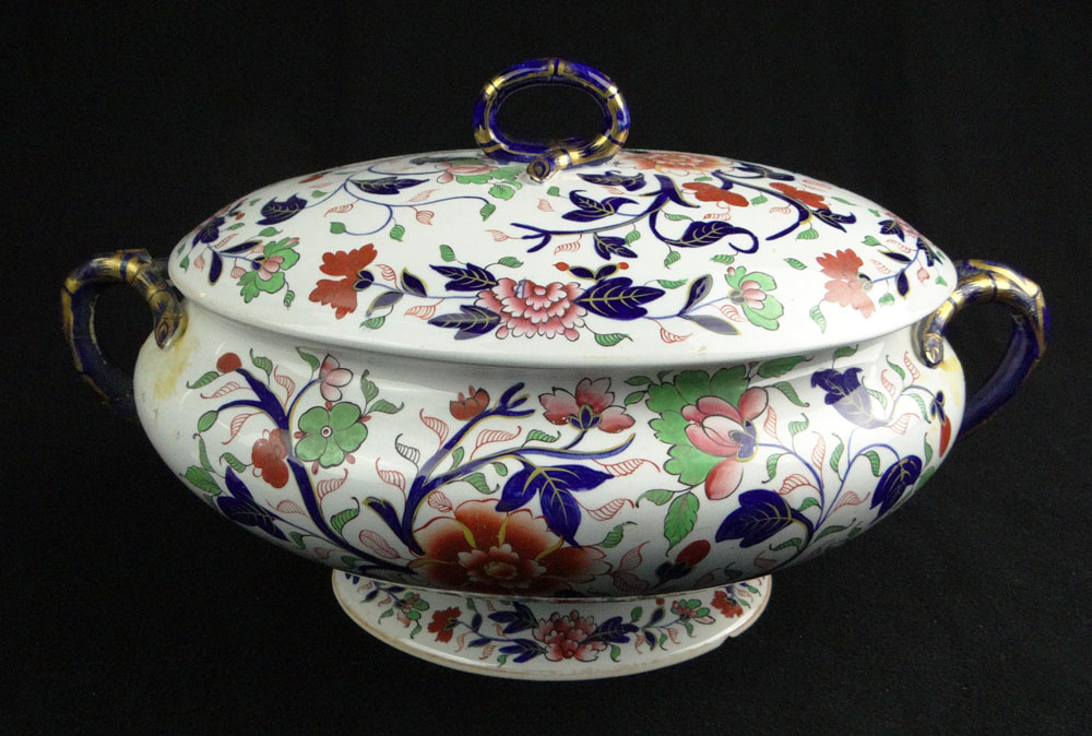 19th Century English Mason's Ironstone China Soup Tureen. Unsigned.