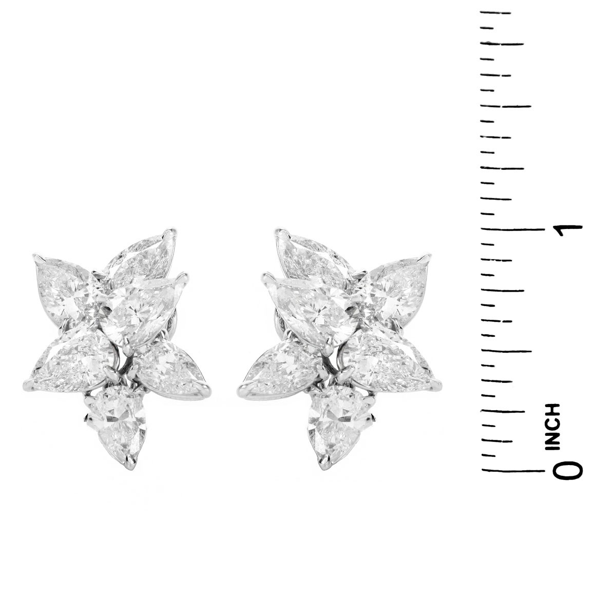 Harry Winston style 14.0 Carat Diamond Earrings