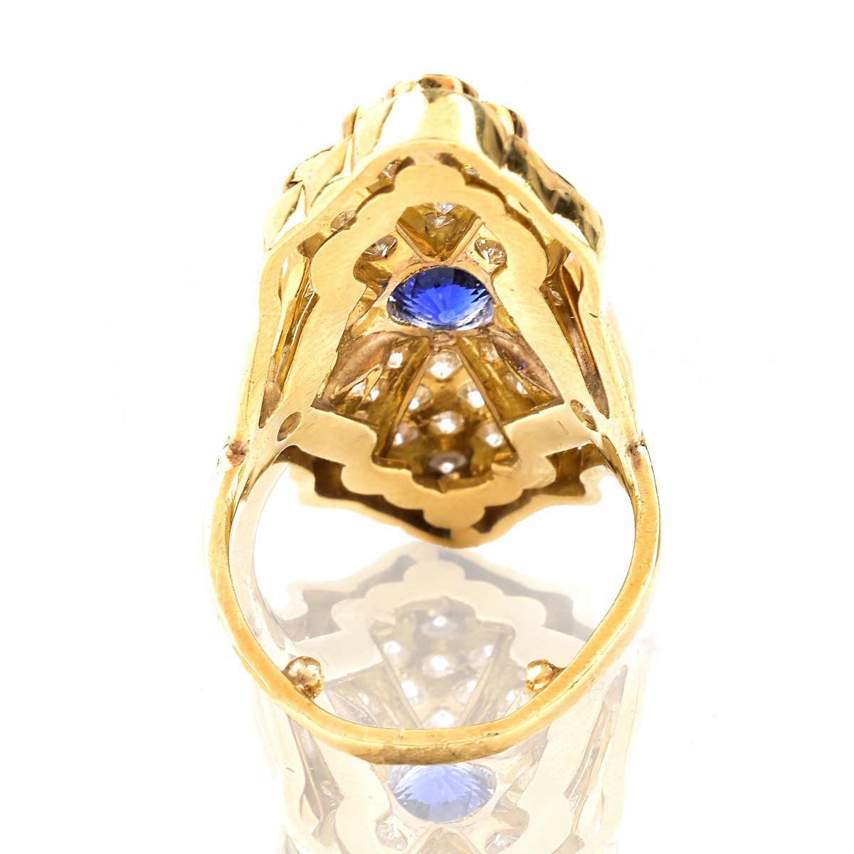 Sapphire, Diamond and 18K Gold Ring.