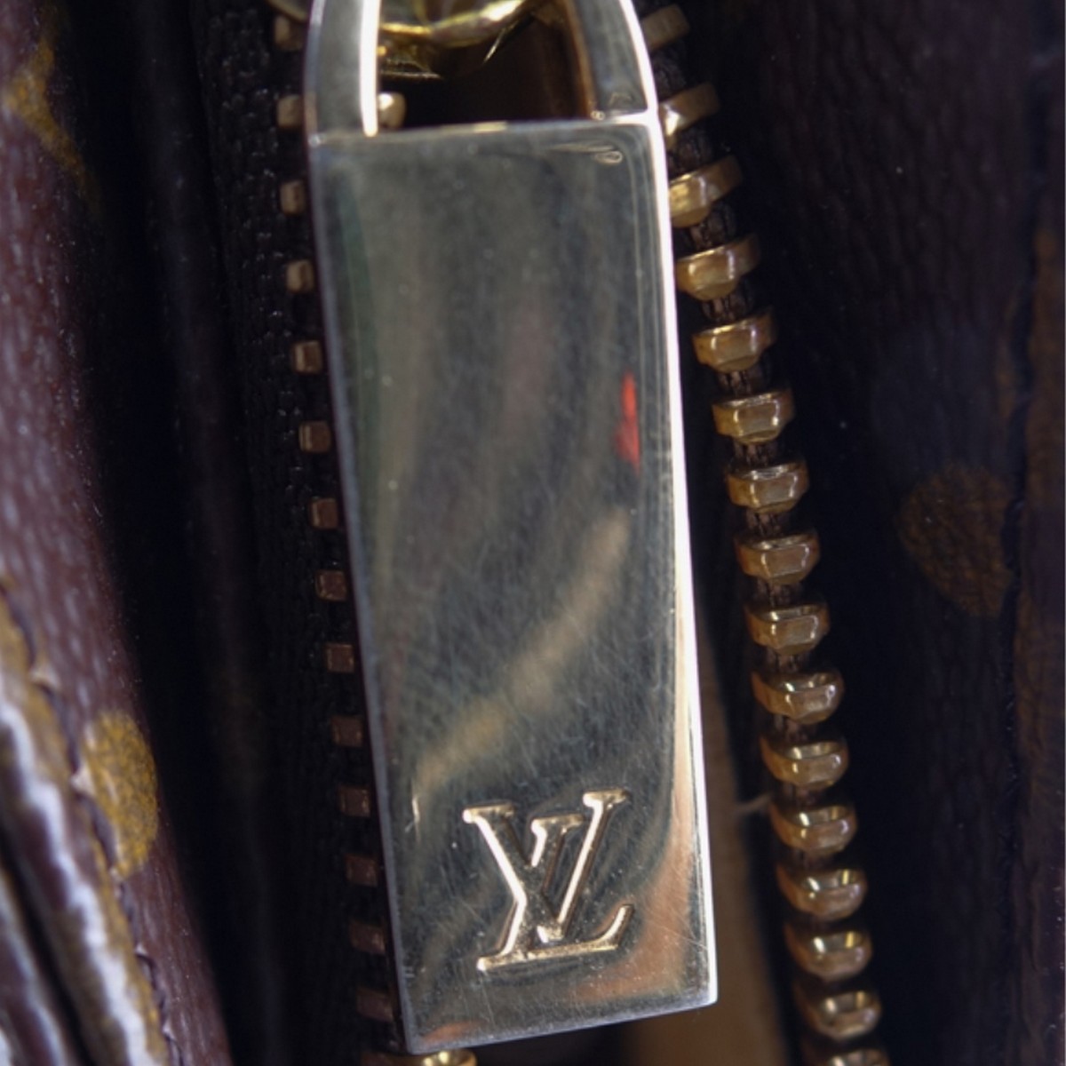 Louis Vuitton Brown Monogram Looping GM Handbag