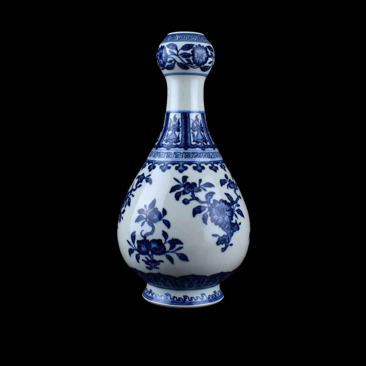 Chinese Kangxi Style Blue and White Porcelain Vase