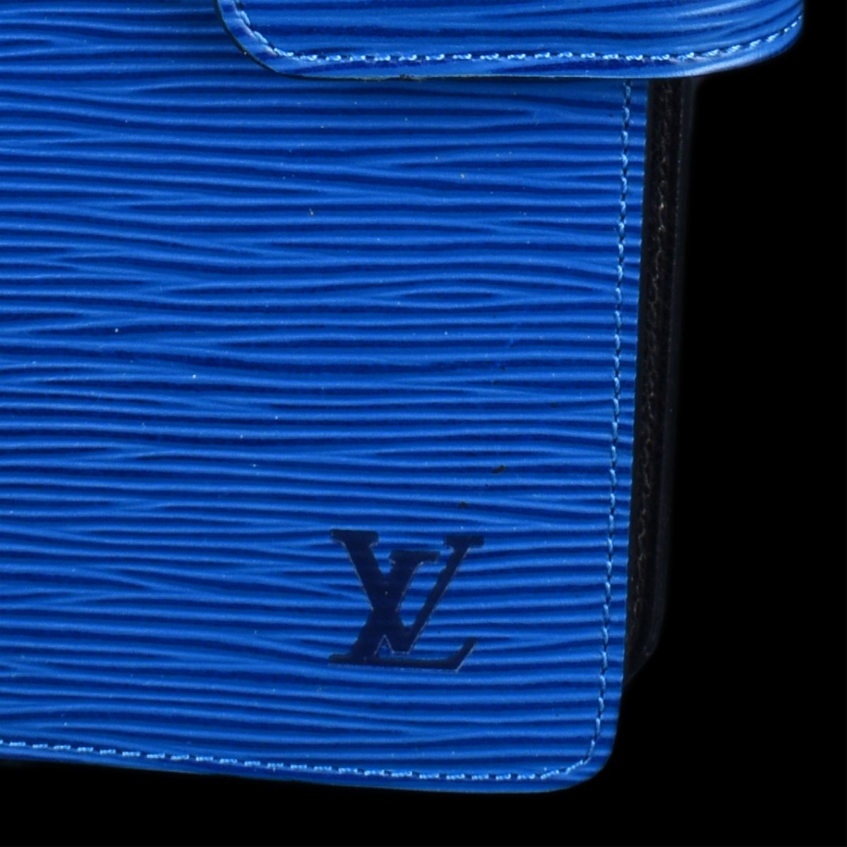 Small Louis Vuitton Blue Epi Leather Ringed Agenda