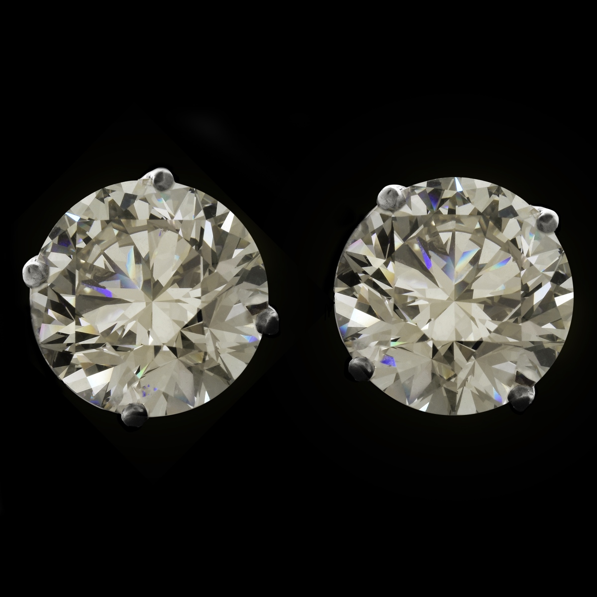 15.37ct Diamond Ear Studs