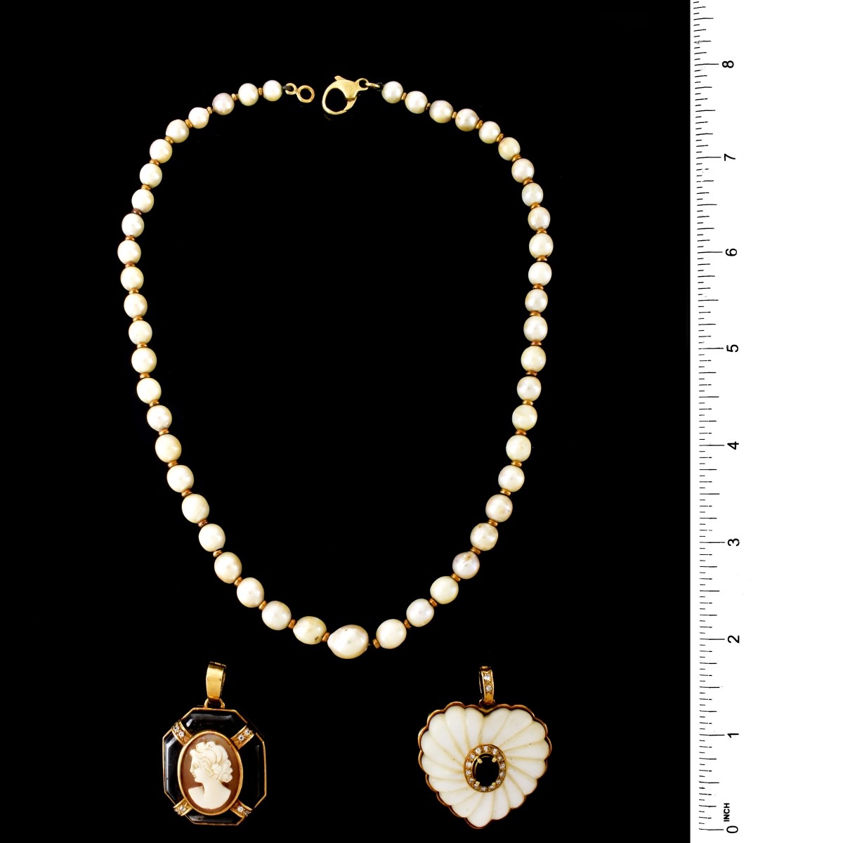Pearl Necklace and Pendants Suite