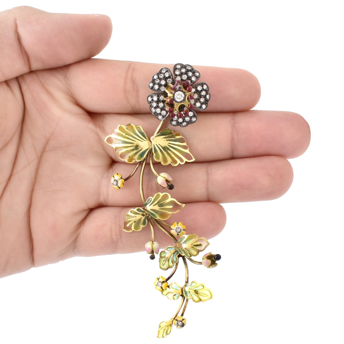 Vintage 18K Gold, Diamond and Enamel Brooch