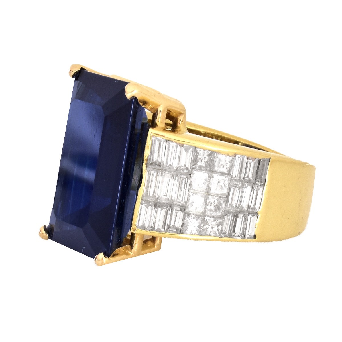 AGL 17.25ct Sapphire, Diamond and 14K Gold Ring