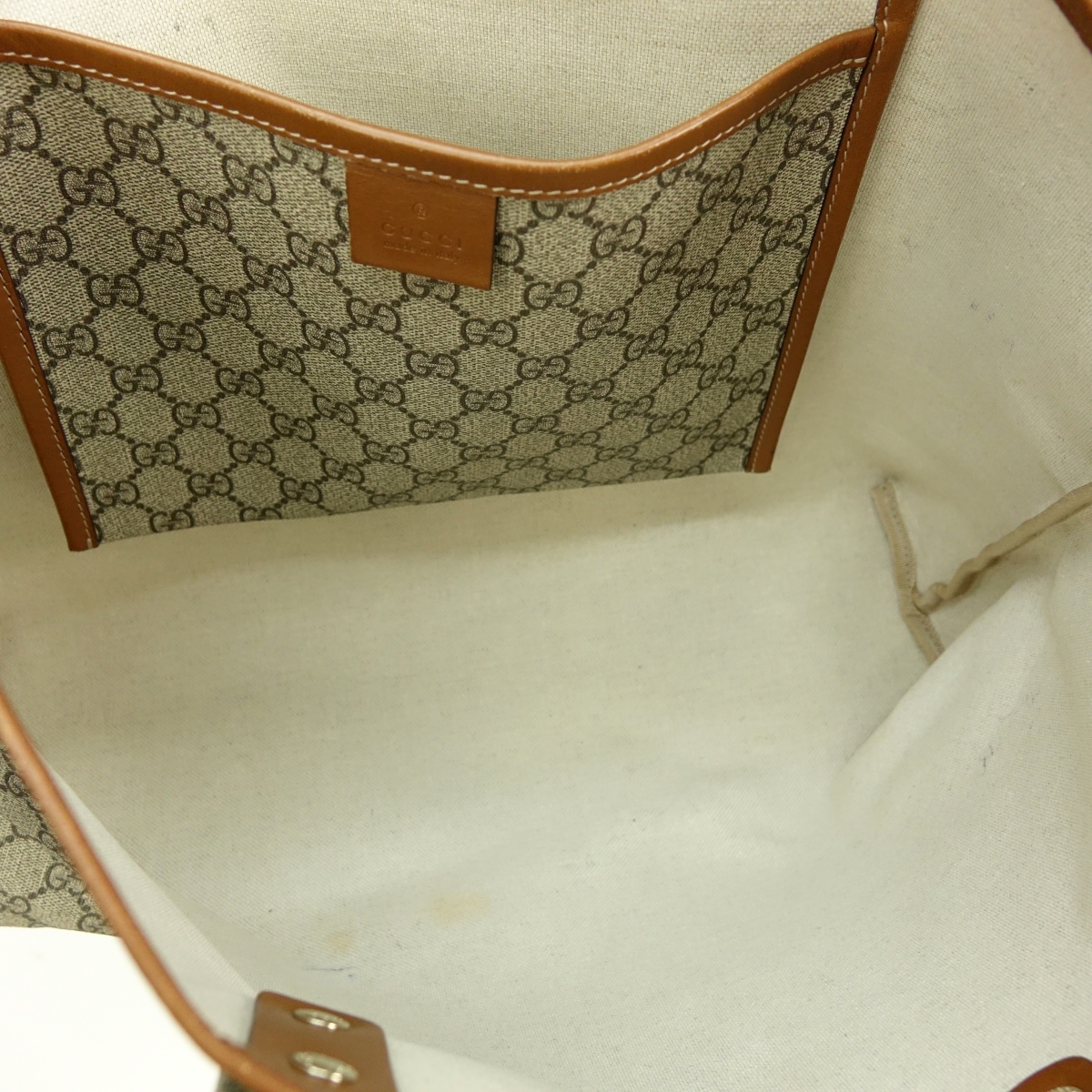 Gucci Signature Tote