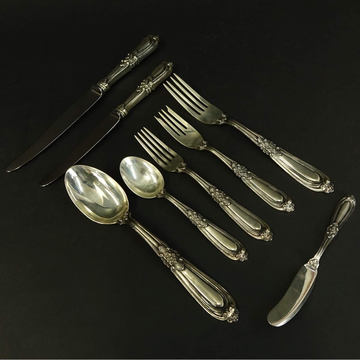 96 Pieces Buccellati Esteval Flatware