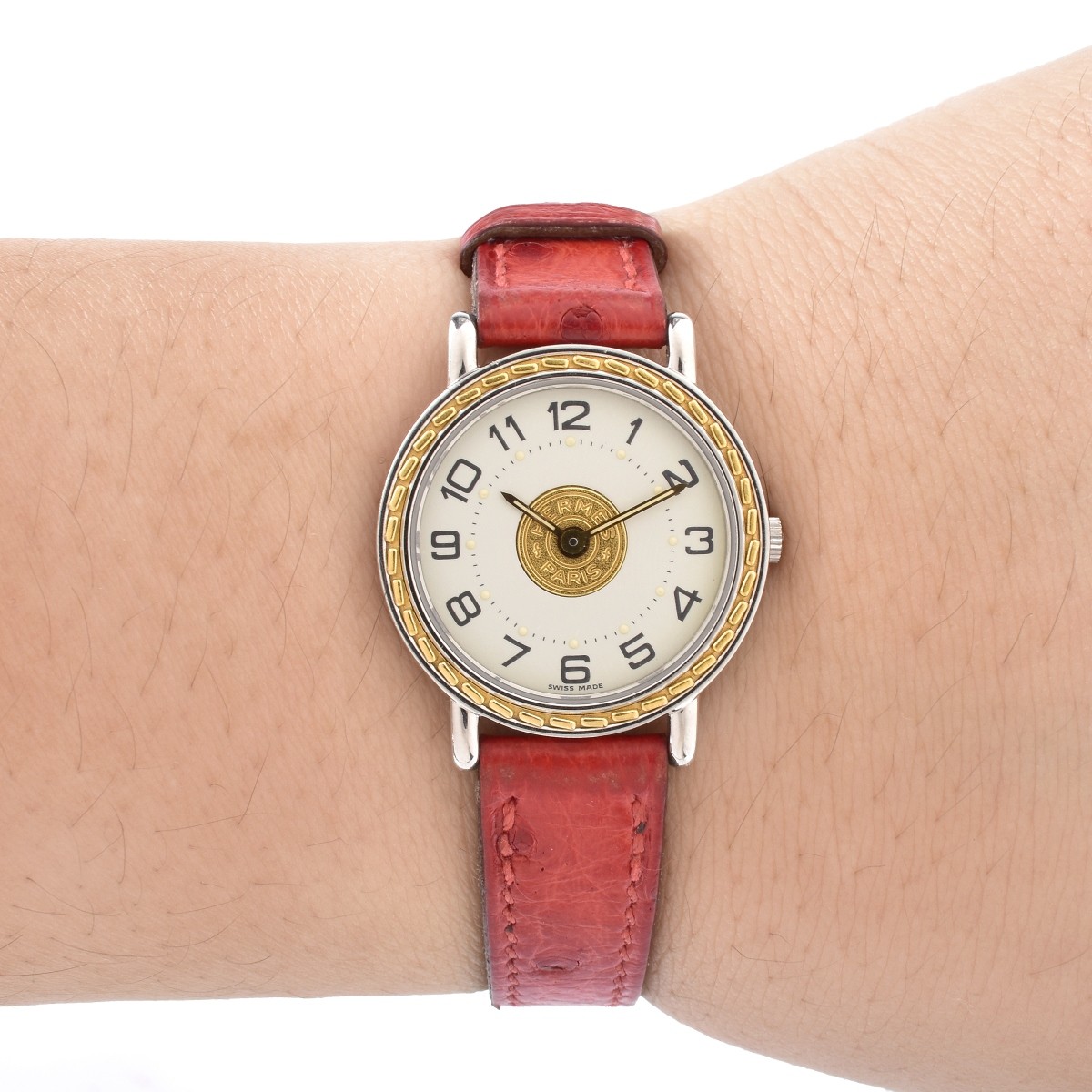 Hemes Round Watch