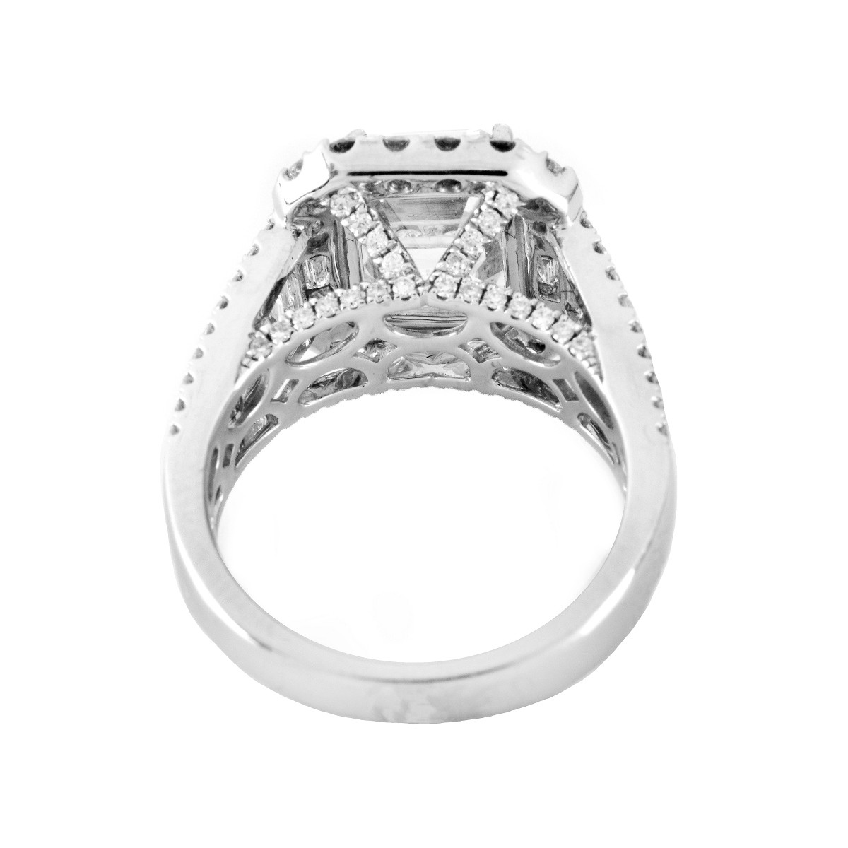 GIA 5.27ct Diamond and 18K Gold Ring