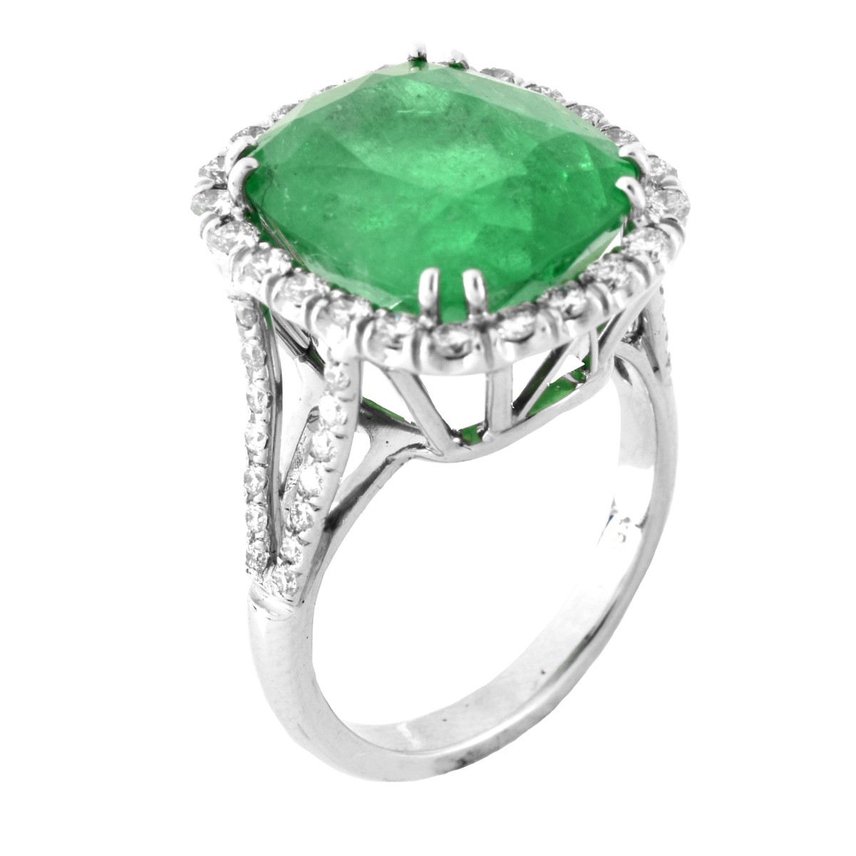 9.0ct Colombian Emerald and 18K Ring