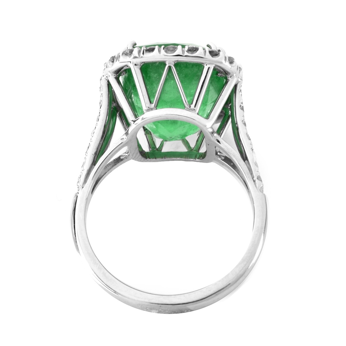 9.0ct Colombian Emerald and 18K Ring