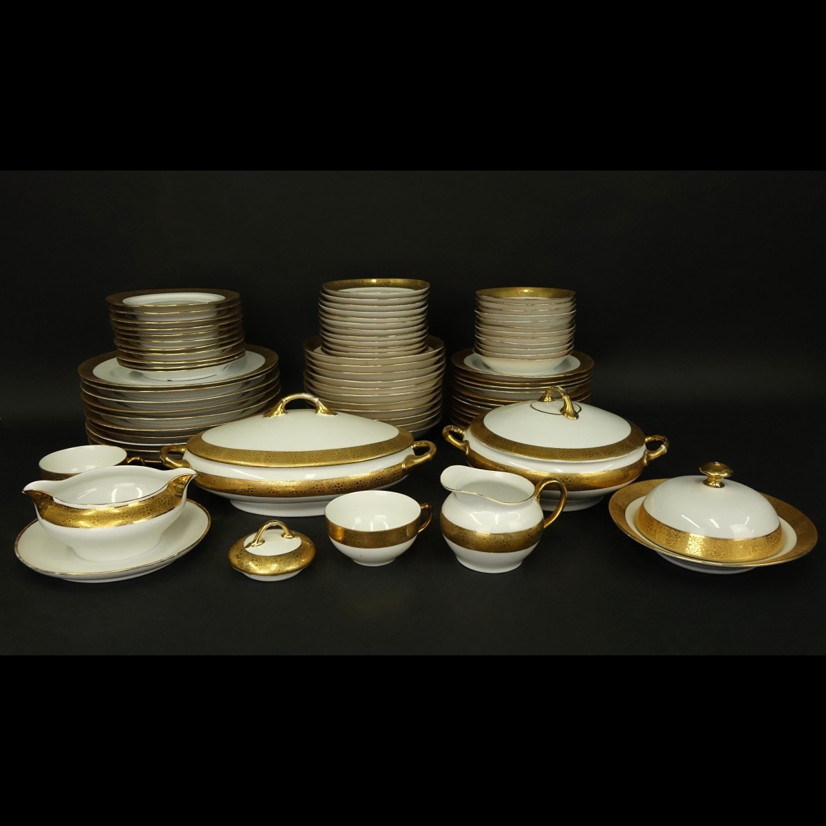 85 Pc Royal LB Bavaria 18K Gold Dinnerware Set