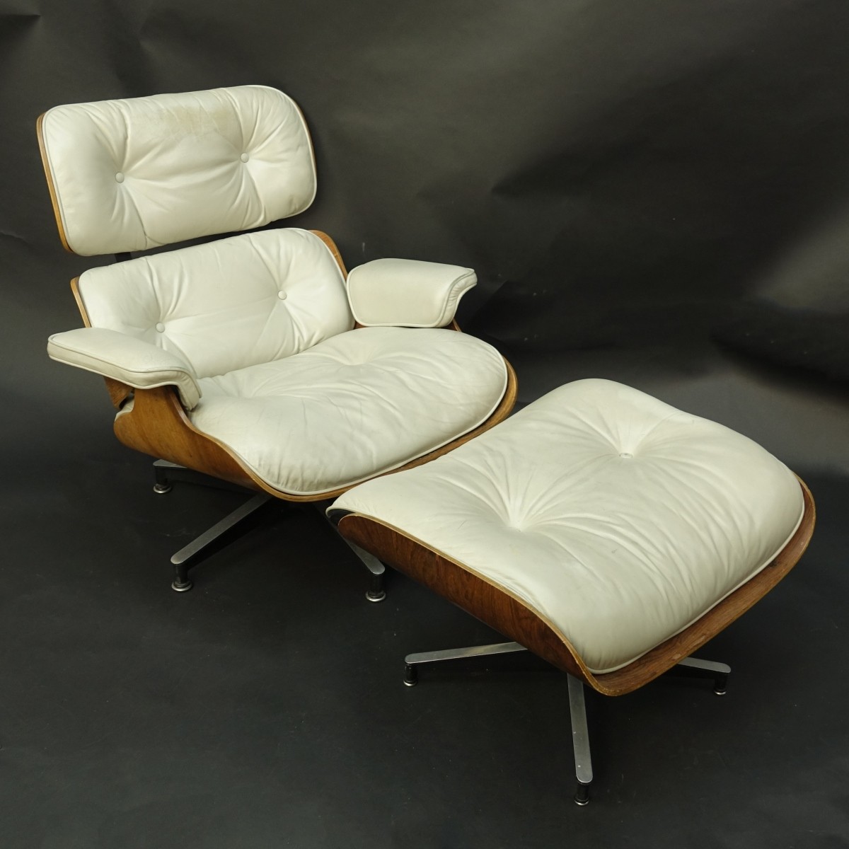 Eames Lounge Chair