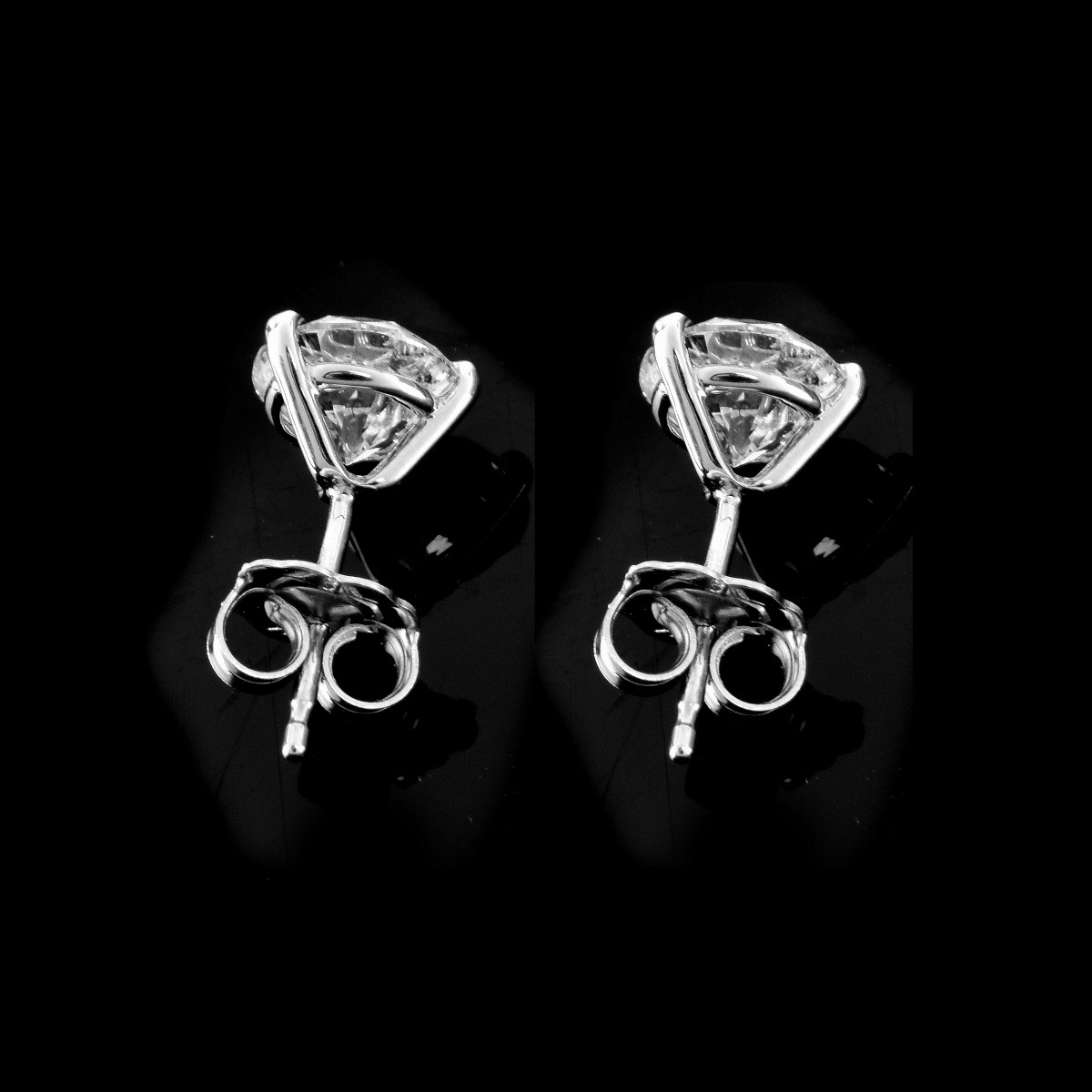 2.02ct TW Diamond Ear Studs